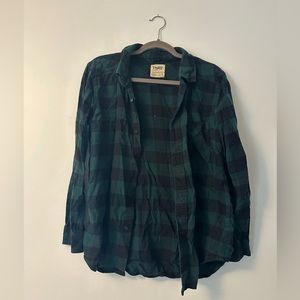 Aritzia- TNA Green and Black Plaid Flannel Button Up